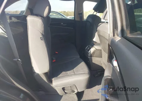 2019 Kia Sorento 2.4L L from USA, damaged, VIN 5XYPG4A34KG540278